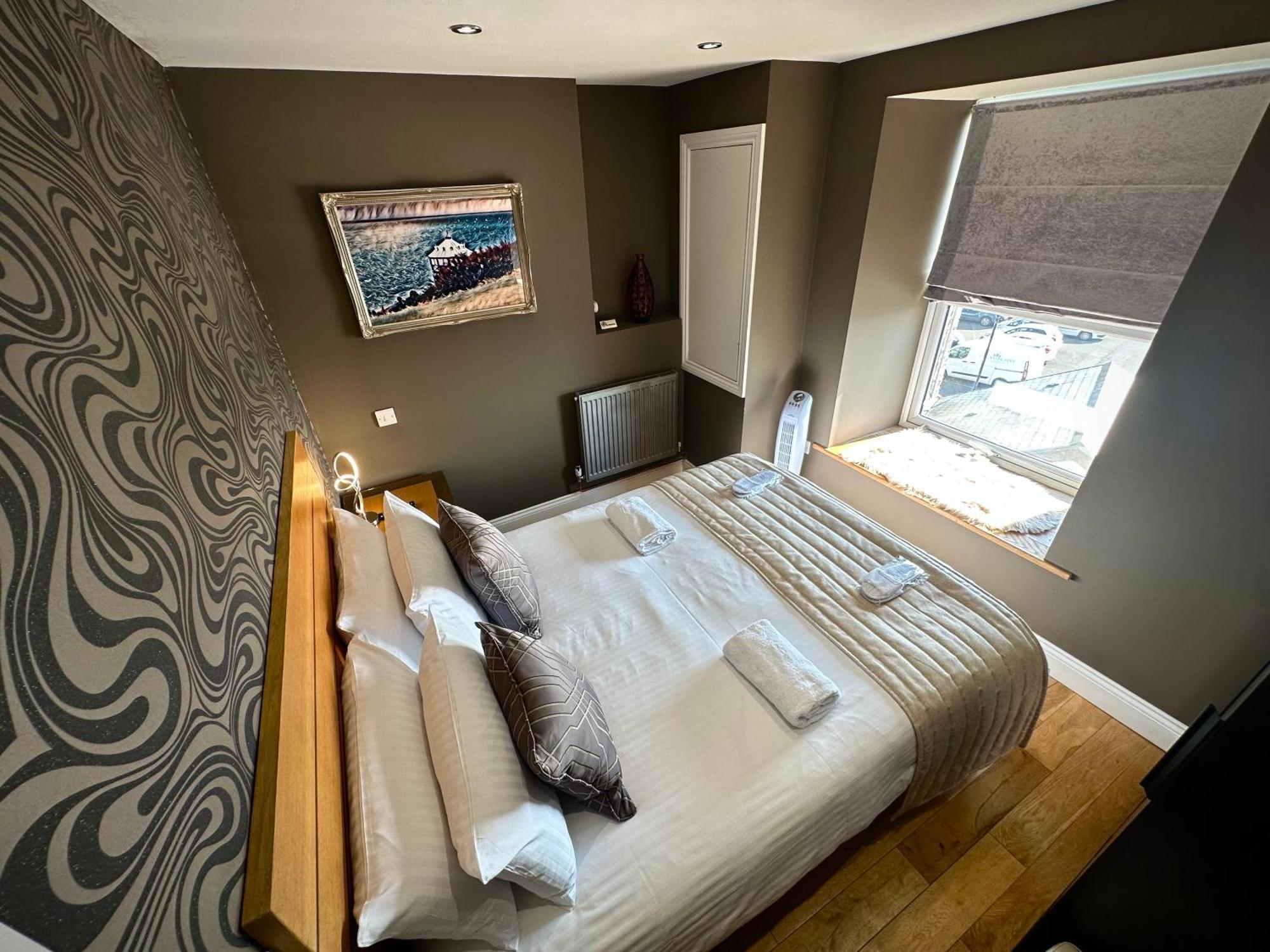 Halvard Apartments At คาสเซิลทาวน์ ภายนอก รูปภาพ